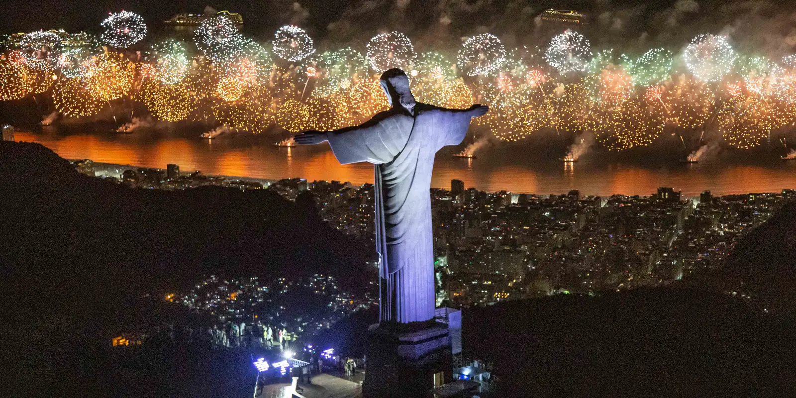 rj:-reveillon-tera-shows-de-gil-com-ney-matogrosso-e-belo-com-alcione