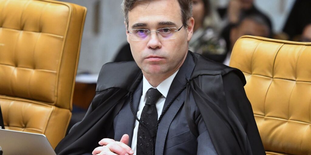 mendonca-cita-risco-as-investigacoes-com-dados-de-celular-de-vorcaro