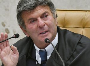 fux-vota-para-manter-presos-pai-e-primo-de-vorcaro