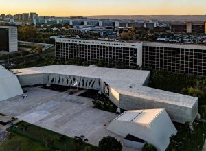 ao-tse,-meta-nega-tratamento-desigual-entre-candidaturas-presidenciais